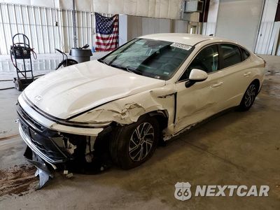 2026 HYUNDAI SONATA HYBRID BLUE KMHL24JJXTA171841 - główne zdjęcie licytacji z USA - miniatura