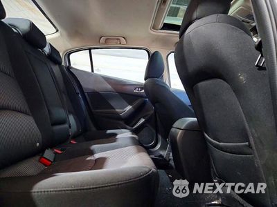 Zdjęcie 10 z 12 samochodu: 2016 MAZDA 3 TOURING VIN:JM1BM1W75G1327568 - miniatura