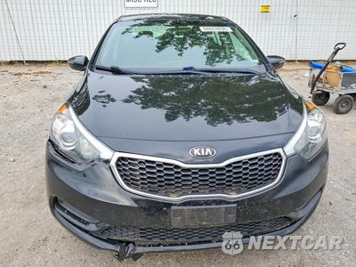 Piąte zdjęcie samochodu w środku: 2014 KIA FORTE LX VIN:KNAFX4A65E5081407 - miniatura