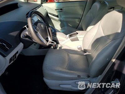 Zdjęcie 7 z 12 samochodu: 2013 TOYOTA PRIUS THREE VIN:JTDKN3DU6D1645714 - miniatura