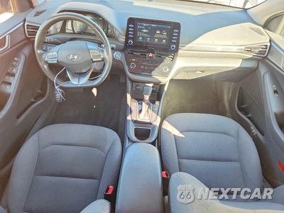 Zdjęcie 8 z 12 samochodu: 2020 HYUNDAI IONIQ SE VIN:KMHC75LC8LU188447 - miniatura