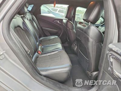 Zdjęcie 10 z 12 samochodu: 2015 CHRYSLER 200 S VIN:1C3CCCBB8FN547019 - miniatura