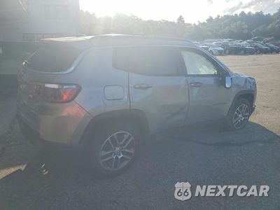 Trzecie zdjęcie samochodu z tyłu: 2020 JEEP COMPASS LATITUDE VIN:3C4NJDBB0LT258213 - miniatura