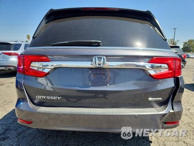 Zdjęcie 6 z 13 samochodu: 2018 HONDA ODYSSEY TOURING VIN:5FNRL6H82JB038361 - miniatura