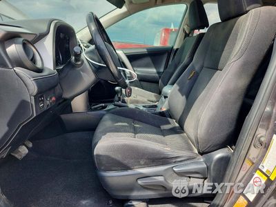 Zdjęcie 7 z 14 samochodu: 2017 TOYOTA RAV4 XLE VIN:JTMWFREV2HJ129185 - miniatura