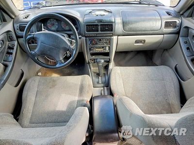 Zdjęcie 8 z 13 samochodu: 2001 SUBARU FORESTER L VIN:JF1SF63571H722088 - miniatura