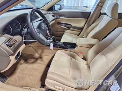 Zdjęcie 7 z 13 samochodu: 2009 HONDA ACCORD LXP VIN:1HGCP26489A174406 - miniatura