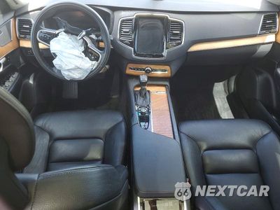 Zdjęcie 8 z 13 samochodu: 2022 VOLVO XC90 T6 MOMENTUM VIN:YV4A22PK9N1786560 - miniatura