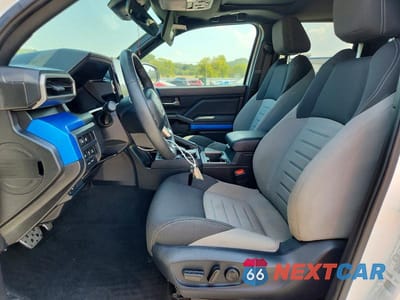 Zdjęcie 7 z 12 samochodu: 2024 TOYOTA TACOMA TRD SPORT VIN:3TMLB5JN2RM042517 - miniatura
