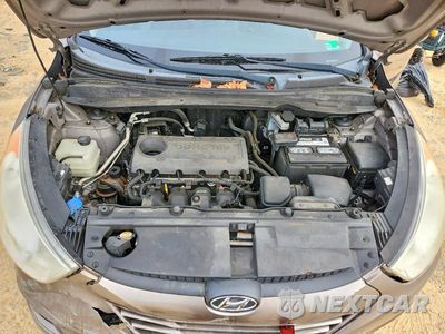 Zdjęcie 12 z 13 samochodu: 2010 HYUNDAI TUCSON GLS VIN:KM8JU3AC3AU038931 - miniatura