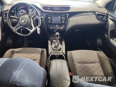 Zdjęcie 8 z 12 samochodu: 2017 NISSAN ROGUE SPORT SV VIN:JN1BJ1CR1HW103753 - miniatura