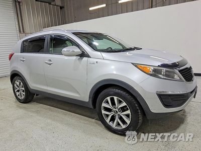 Czwarte zdjęcie samochodu z boku: 2014 KIA SPORTAGE LX VIN:KNDPBCAC5E7589631 - miniatura