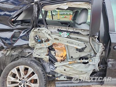 Zdjęcie 10 z 12 samochodu: 2019 TOYOTA RAV4 XLE PREMIUM VIN:2T3A1RFV4KW041660 - miniatura