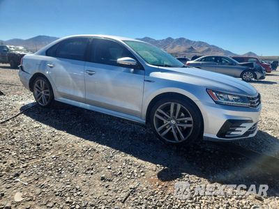 Czwarte zdjęcie samochodu z boku: 2018 VOLKSWAGEN PASSAT S VIN:1VWAA7A33JC044865 - miniatura
