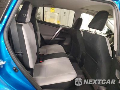 Zdjęcie 11 z 14 samochodu: 2016 TOYOTA RAV4 HV XLE VIN:JTMRJREV9GD023745 - miniatura