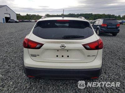 Zdjęcie 6 z 13 samochodu: 2017 NISSAN ROGUE SPORT SL VIN:JN1BJ1CR2HW107116 - miniatura