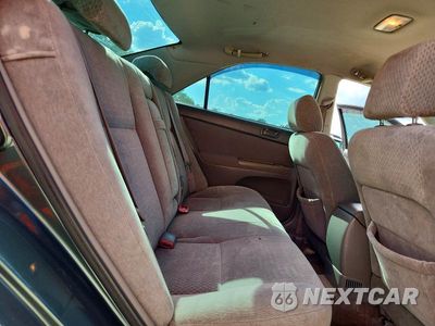 Zdjęcie 10 z 12 samochodu: 2004 TOYOTA CAMRY LE VIN:4T1BE32KX4U341281 - miniatura