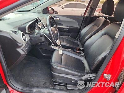 Zdjęcie 7 z 12 samochodu: 2017 CHEVROLET SONIC PREMIER VIN:1G1JF5SB3H4117745 - miniatura