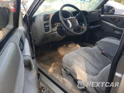 Zdjęcie 8 z 12 samochodu: 1998 GMC SONOMA VIN:1GTCS1949W8544168 - miniatura