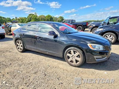 Czwarte zdjęcie samochodu z boku: 2015 VOLVO S60 PLATINUM VIN:YV1612TM8F2353126 - miniatura