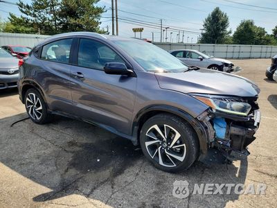 Czwarte zdjęcie samochodu z boku: 2019 HONDA HR-V SPORT VIN:3CZRU6H13KG718646 - miniatura