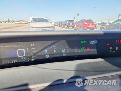Zdjęcie 9 z 12 samochodu: 2019 TOYOTA PRIUS XLE VIN:JTDKARFU4K3073281 - miniatura