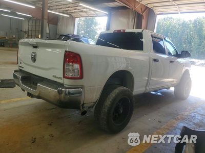 Trzecie zdjęcie samochodu z tyłu: 2019 RAM 2500 BIG HORN VIN:3C6UR5DL9KG729323 - miniatura