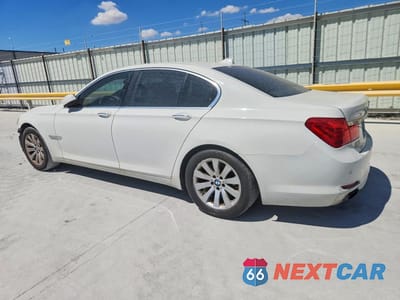 Drugie zdjęcie samochodu z przodu: 2009 BMW 750 I VIN:WBAKA83539CY35224 - miniatura