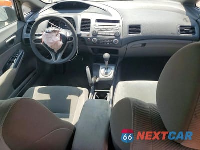 Zdjęcie 8 z 12 samochodu: 2010 HONDA CIVIC VIN:2HGFA1F52AH573271 - miniatura