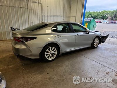 Trzecie zdjęcie samochodu z tyłu: 2024 TOYOTA CAMRY LE VIN:4T1C11AK2RU263446 - miniatura