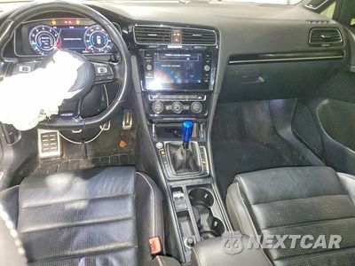 Zdjęcie 8 z 12 samochodu: 2019 VOLKSWAGEN GOLF R VIN:WVWWA7AU9KW186302 - miniatura