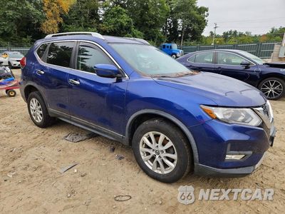 Czwarte zdjęcie samochodu z boku: 2018 NISSAN ROGUE SV VIN:KNMAT2MV5JP559100 - miniatura