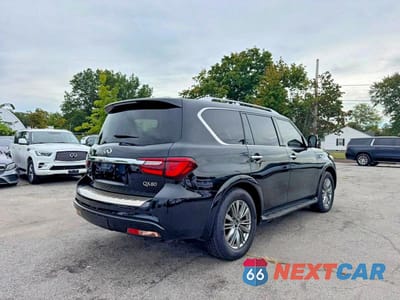 Czwarte zdjęcie samochodu z boku: 2021 INFINITI QX80 LUXE VIN:JN8AZ2AC1M9475158 - miniatura