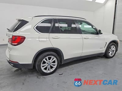 Trzecie zdjęcie samochodu z tyłu: 2014 BMW X5 SDRIVE35I VIN:5UXKR2C53E0H32214 - miniatura