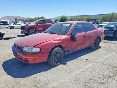 1993 TOYOTA CAMRY LE 4T1SK12EXPU241550 - główne zdjęcie licytacji z USA - miniatura