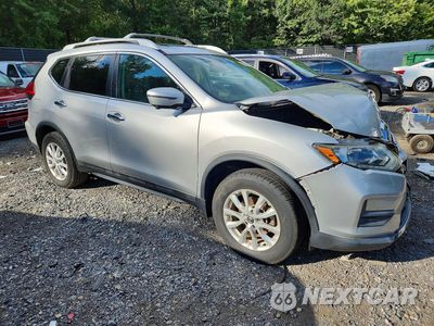 Czwarte zdjęcie samochodu z boku: 2017 NISSAN ROGUE SV VIN:5N1AT2MV1HC732706 - miniatura