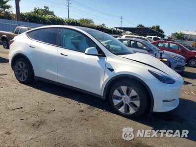 Czwarte zdjęcie samochodu z boku: 2024 TESLA MODEL Y VIN:7SAYGDEE1RF002660 - miniatura