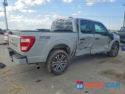 Trzecie zdjęcie samochodu z tyłu: 2023 FORD F150 SUPERCREW VIN:1FTEW1CP8PKF36678 - miniatura