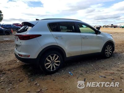 Trzecie zdjęcie samochodu z tyłu: 2017 KIA SPORTAGE EX VIN:KNDPN3AC5H7236608 - miniatura