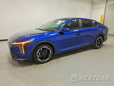 2025 KIA K4 EX 3KPFU4DE9SE081442 - główne zdjęcie licytacji z USA - miniatura