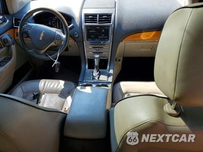 Zdjęcie 8 z 14 samochodu: 2013 LINCOLN MKX VIN:2LMDJ8JK4DBL60440 - miniatura
