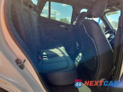 Zdjęcie 10 z 12 samochodu: 2019 BMW X1 SDRIVE28I VIN:WBXHU7C52K3H45072 - miniatura