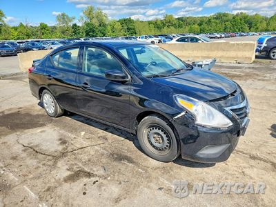 Czwarte zdjęcie samochodu z boku: 2019 NISSAN VERSA S PLUS VIN:3N1CN7AP3KL823338 - miniatura