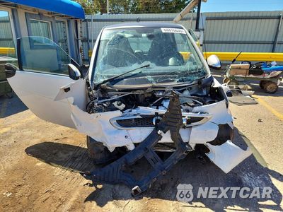 Piąte zdjęcie samochodu w środku: 2015 SMART FORTWO PURE VIN:WMEEJ3BA4FK806741 - miniatura