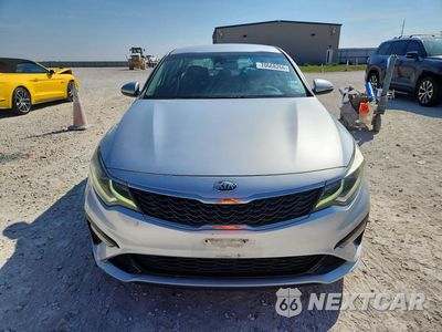 Piąte zdjęcie samochodu w środku: 2020 KIA OPTIMA LX VIN:5XXGT4L36LG384596 - miniatura