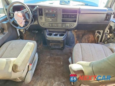 Zdjęcie 8 z 14 samochodu: 2017 CHEVROLET EXPRESS G3500 LT VIN:1GAZGPFG6H1231077 - miniatura