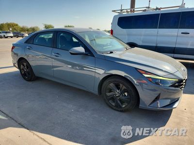 Czwarte zdjęcie samochodu z boku: 2021 HYUNDAI ELANTRA SEL VIN:KMHLS4AG8MU092754 - miniatura
