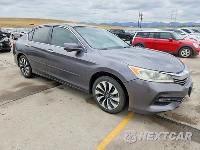 Czwarte zdjęcie samochodu z boku: 2017 HONDA ACCORD HYBRID VIN:JHMCR6F31HC005921 - miniatura