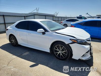Czwarte zdjęcie samochodu z boku: 2023 TOYOTA CAMRY SE VIN:4T1G11AK8PU738189 - miniatura