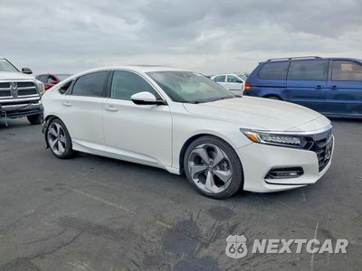 Czwarte zdjęcie samochodu z boku: 2018 HONDA ACCORD TOURING VIN:1HGCV1F95JA070827 - miniatura